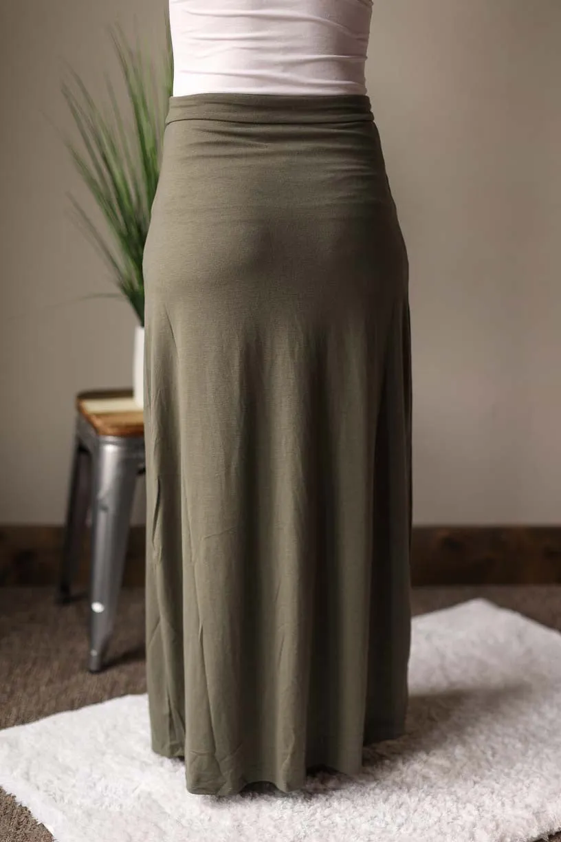 Stylish Light Olive Maxi Skirt With Convenient Pockets